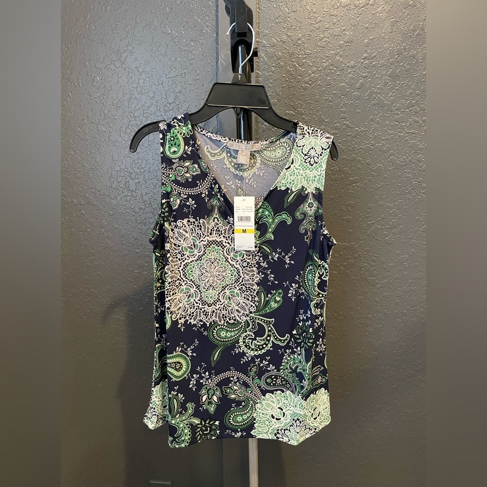 Women’s sleeveless top BNWT size M